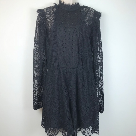 Wayf Dresses & Skirts - Wayf Misses Large Black Lace lined Dress stand up